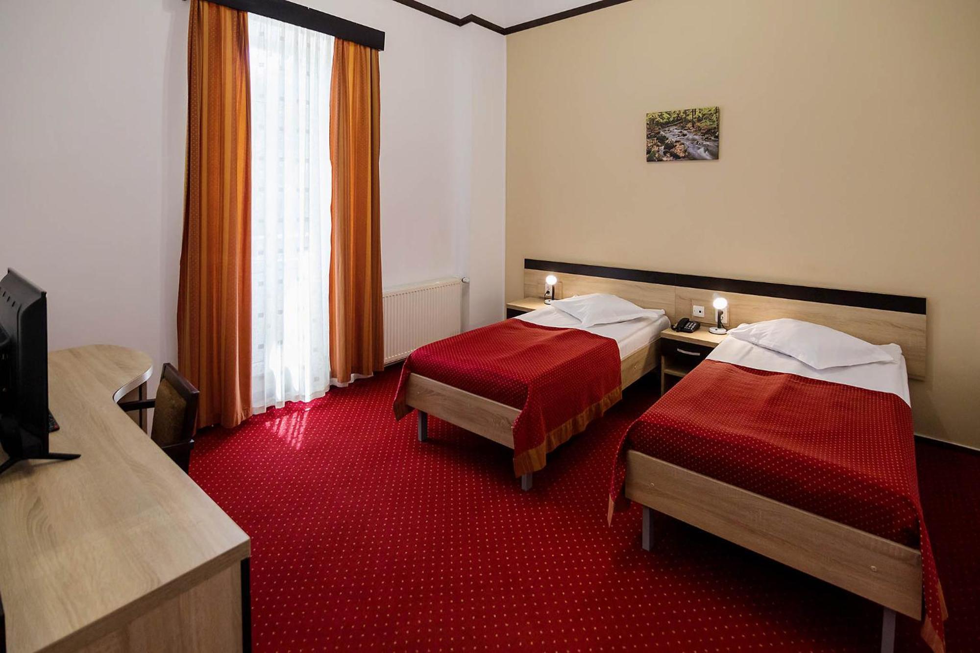 Hotel Central Hotel *